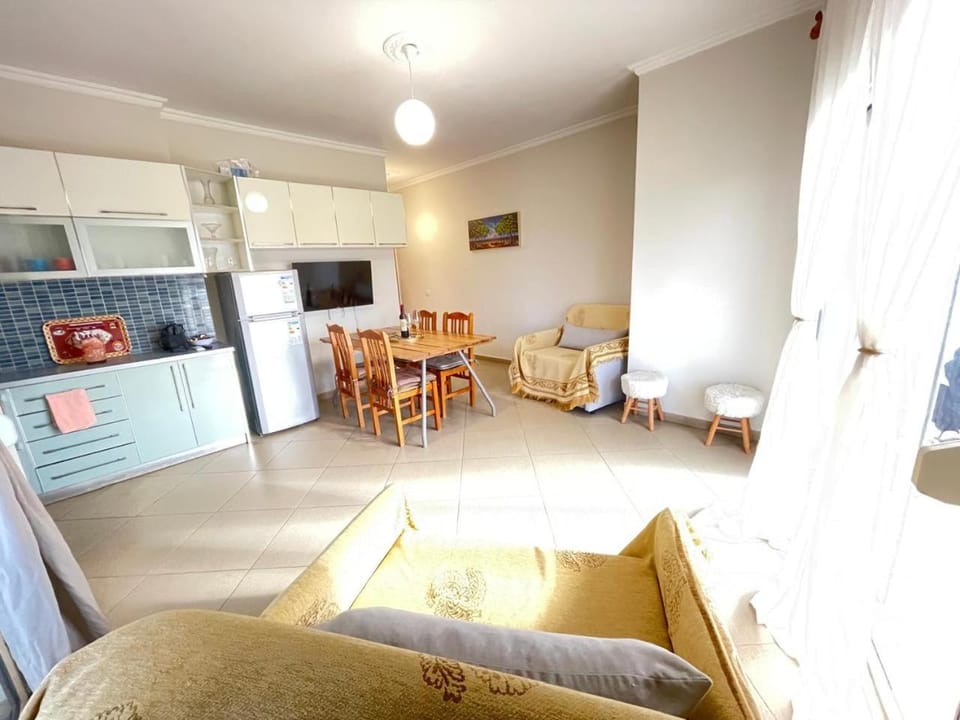 Communal lounge/ TV room, TV and multimedia, Balcony/Terrace, Kitchen or kitchenette, Living room, Sea view