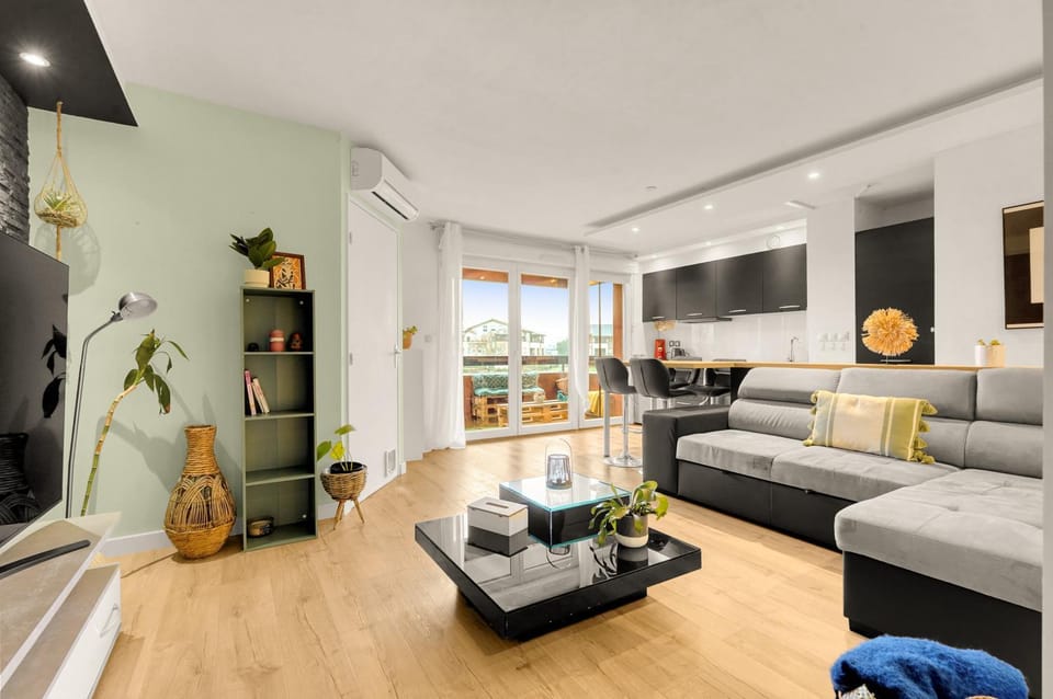 TV and multimedia, Living room