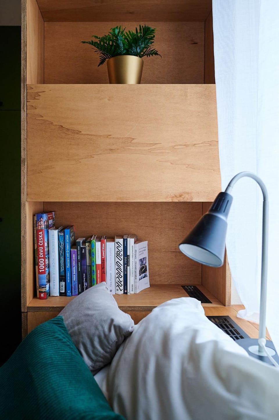 Bed, Library