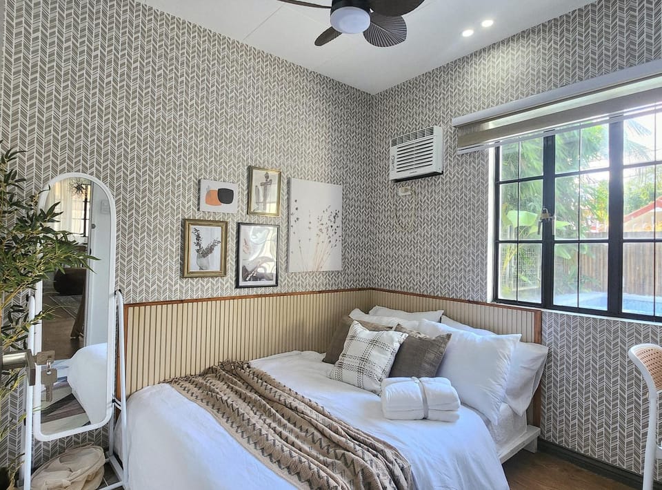Soak Screen Urban Hideaway Villa in Iloilo City