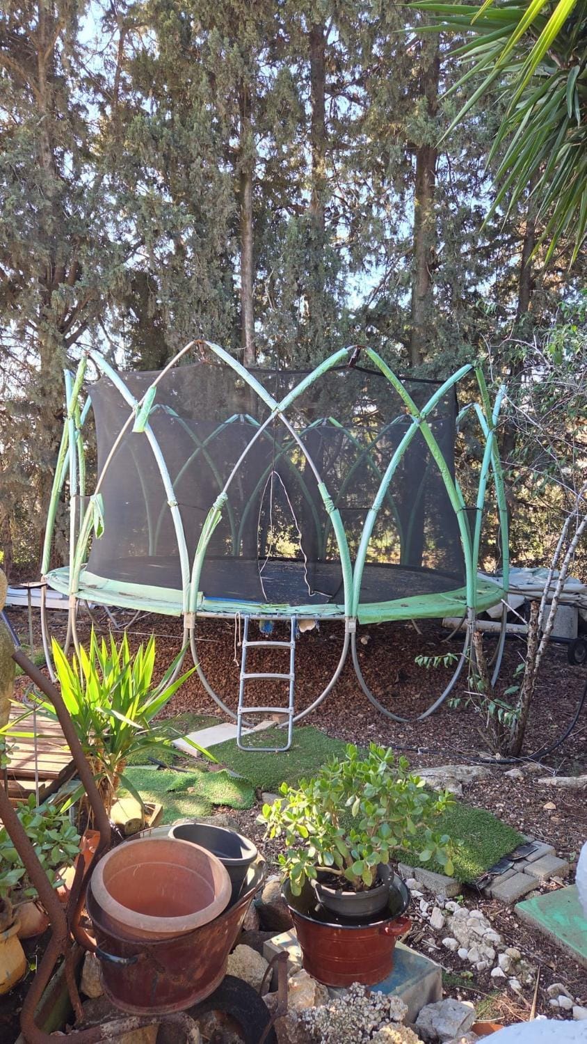 בין עצי הדובדבן - צימר 3 נחל שניר Apartment in North District