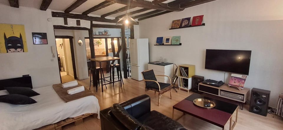 Communal lounge/ TV room, Bed, TV and multimedia, Photo of the whole room
