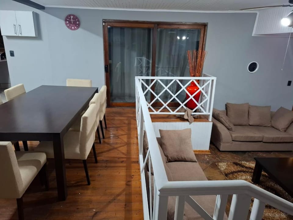 Junior's inn place Bed and Breakfast in Gauteng