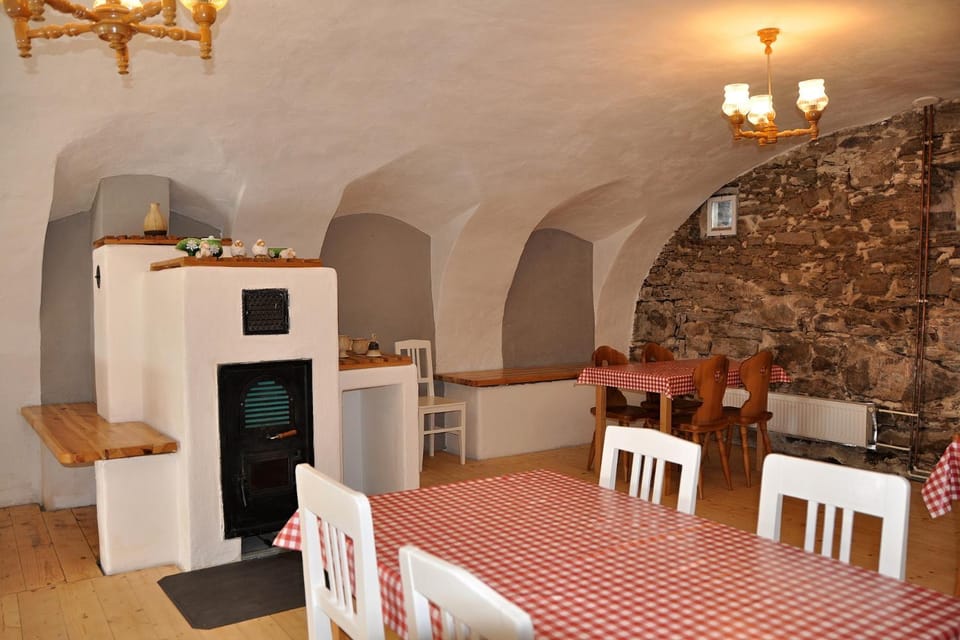 Dining area, Internal: Not applicable to any particular room