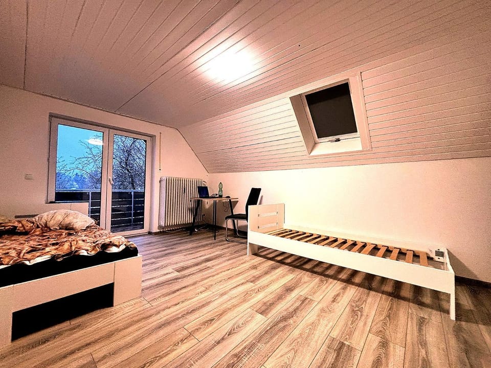 Bed, Photo of the whole room, Bedroom