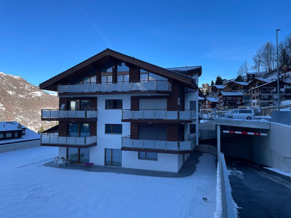 Property building, Parking