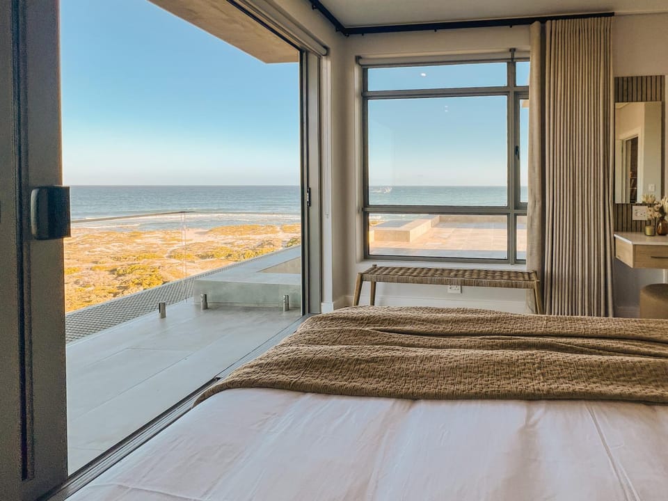 The Penthouse at 2 Marine Struisbaai Apartment in South Africa