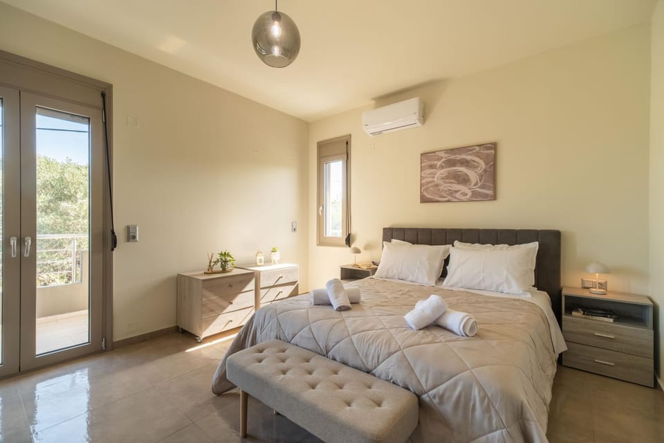 Bed, Bedroom, air conditioner