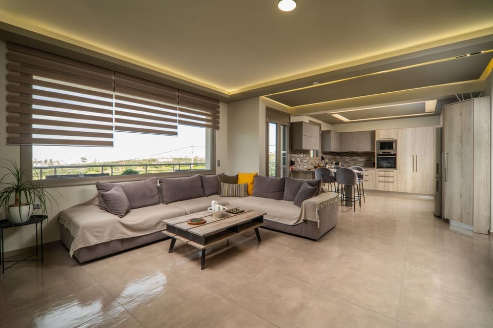 View (from property/room), Living room, Seating area