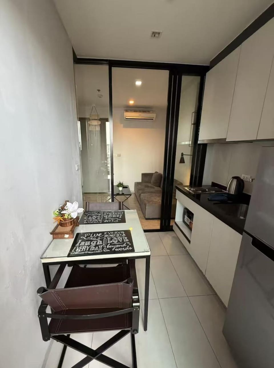 1The Base芭提雅市中心单卧室 网红无边泳池 明星都来打卡 Apartment in Pattaya City