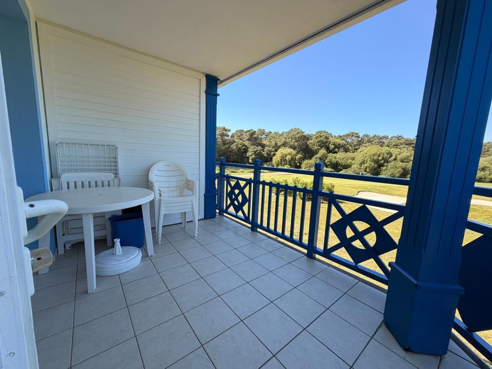 Vue sur golf et foret Apartment in Talmont-Saint-Hilaire