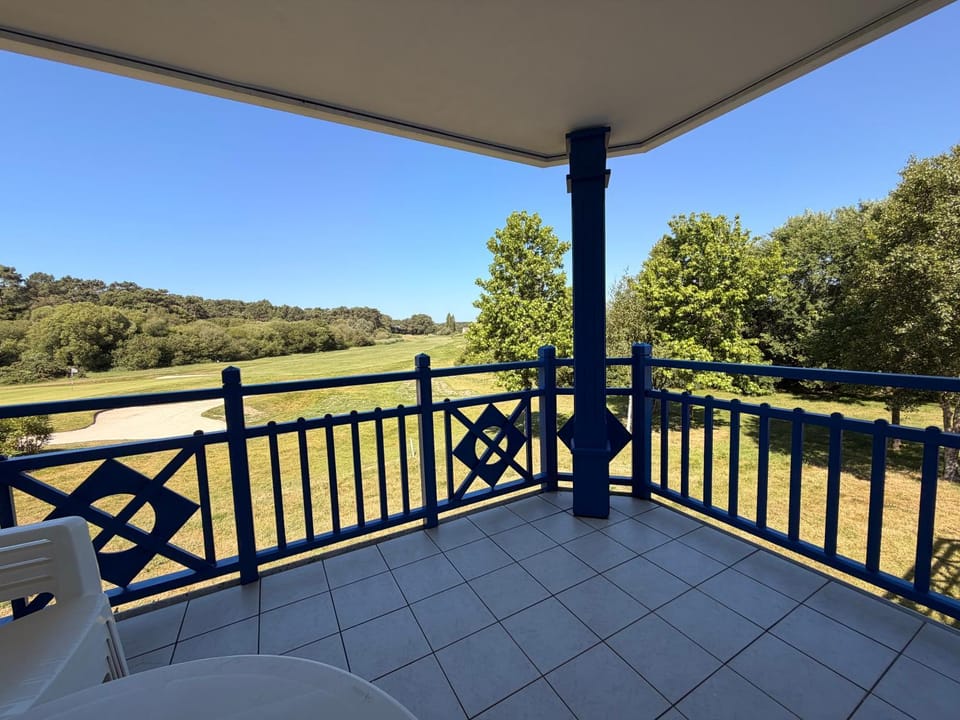 Vue sur golf et foret Apartment in Talmont-Saint-Hilaire
