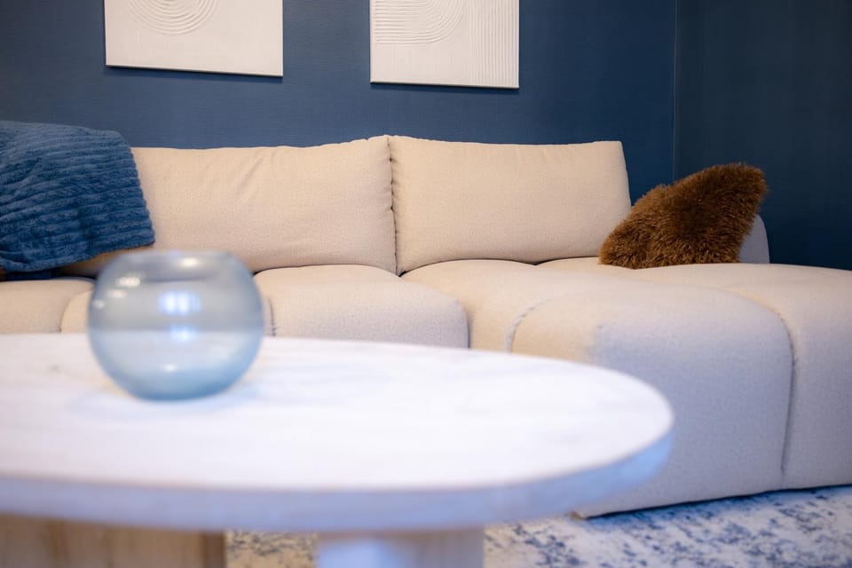 LouerAngoueme - L'Ecrin Bleu - Idéal Couple & professionnels - Localisation idéal centre-ville et gare - Wifi - Netflix Apartment in Angoulême