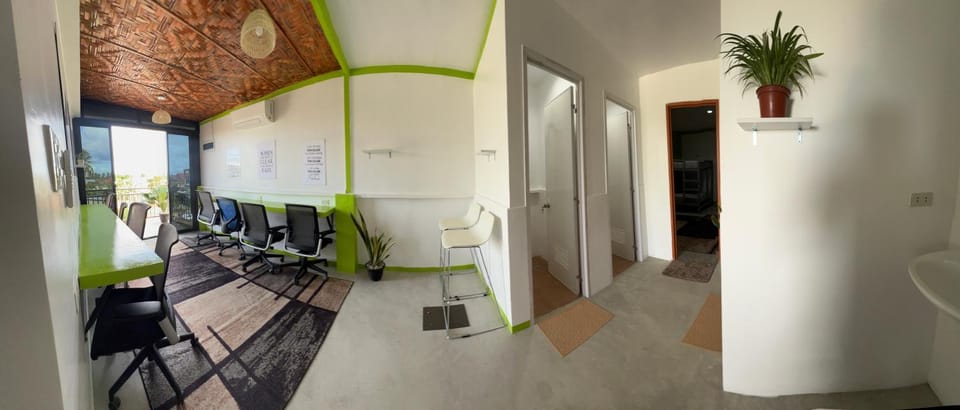 Matropica CoWorking Hostel Hostel in General Luna