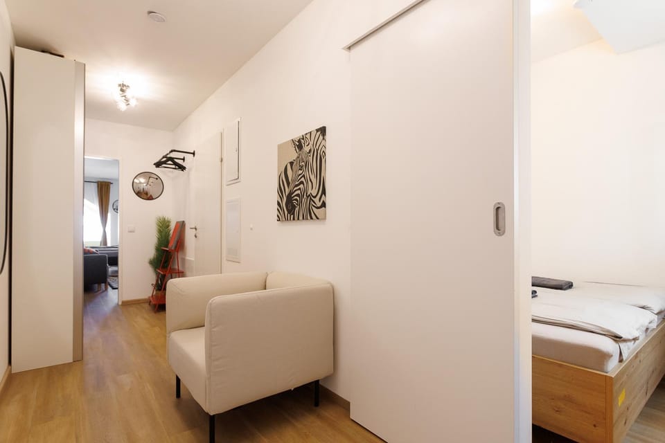Modern Apartment with Balcony near Central Station Apartment in Vienna