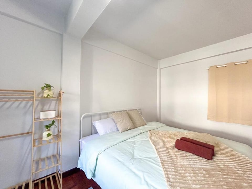 City center room with mountain view Apartment in Chiang Mai