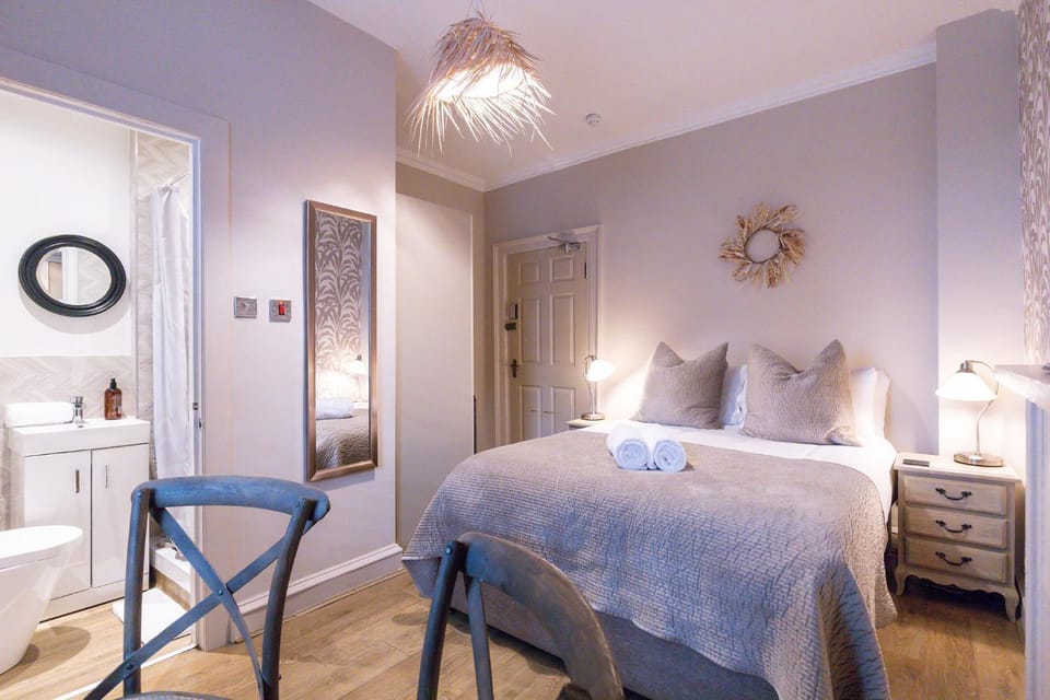 38 Bide Collective Bed and Breakfast in Edinburgh