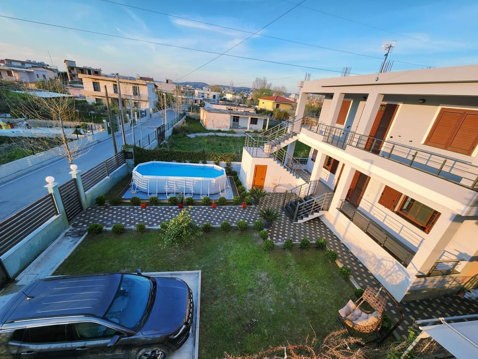 Property building, Swimming pool