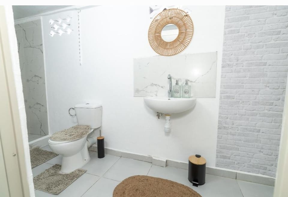 Moderne,hypercentre, wifi, parking à cayenne ,proche commodités Apartment in Cayenne