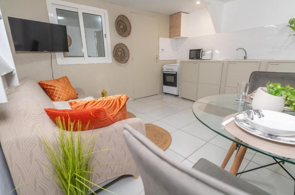 Moderne,hypercentre, wifi, parking à cayenne ,proche commodités Apartment in Cayenne