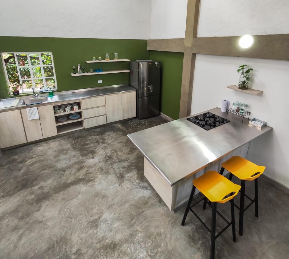 Kitchen or kitchenette, Dining area, stove