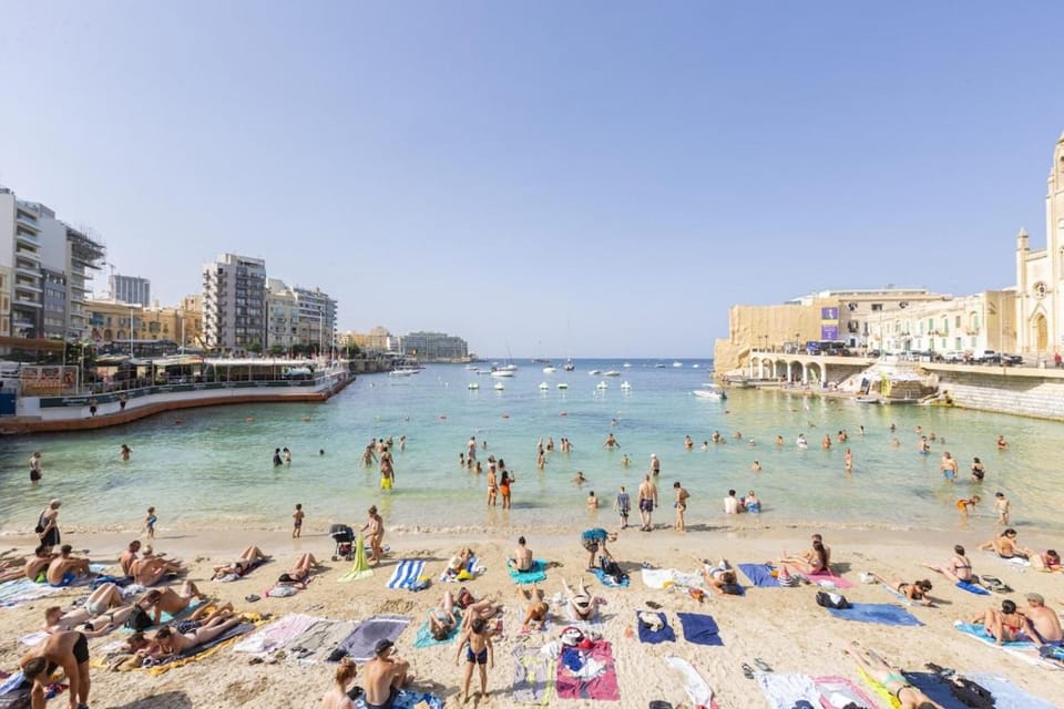 Sliema Suite by the sea Apartment in Sliema
