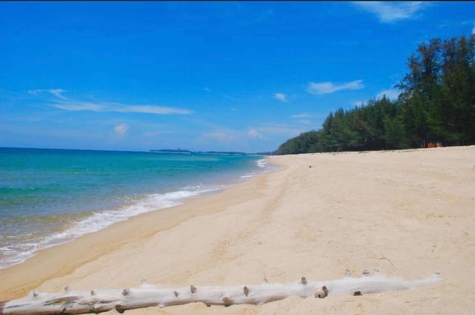 Summerland Seaside Villa Bed and Breakfast in Terengganu, Malaysia