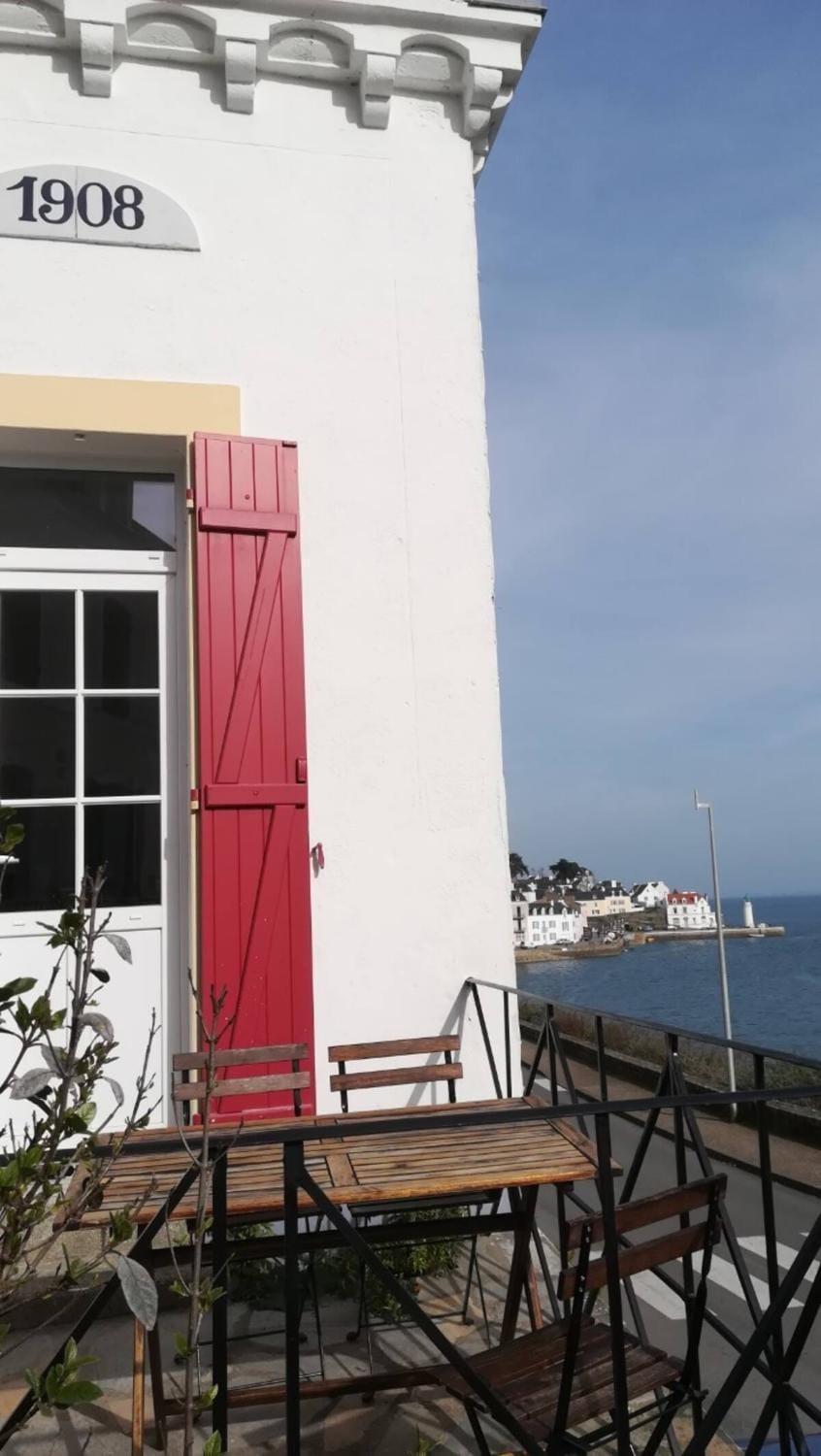 Property building, Patio, Facade/entrance, Sea view