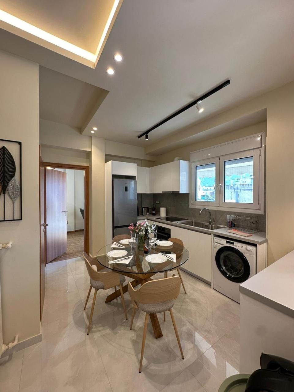 Newly Renovated 1BR Apartment and Balcony in Lush Pangrati Apartment in Athens