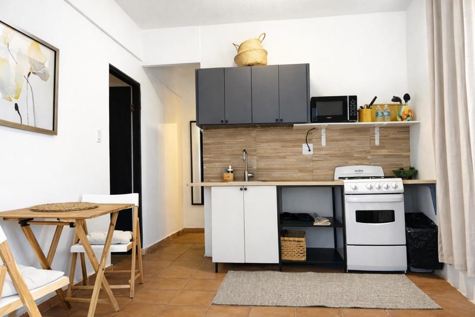Kitchen or kitchenette