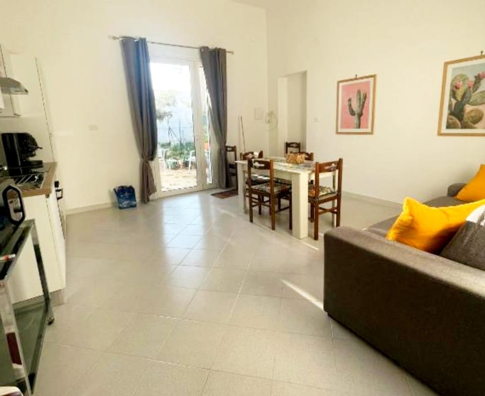 TV and multimedia, Living room, microwave, kitchen