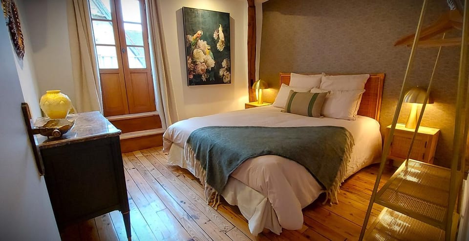Les Toits de Fénelon, au coeur du centre historique, clim, parking privé Apartment in Occitanie