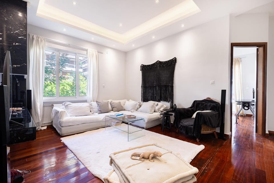 TV and multimedia, Living room, Seating area
