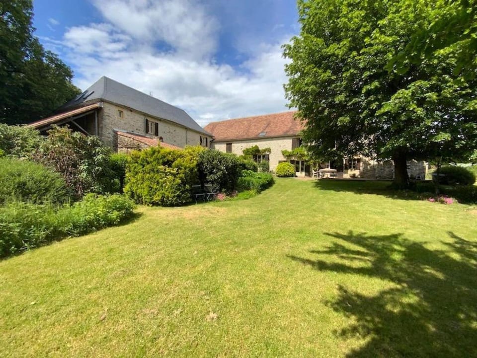 Property building, Garden