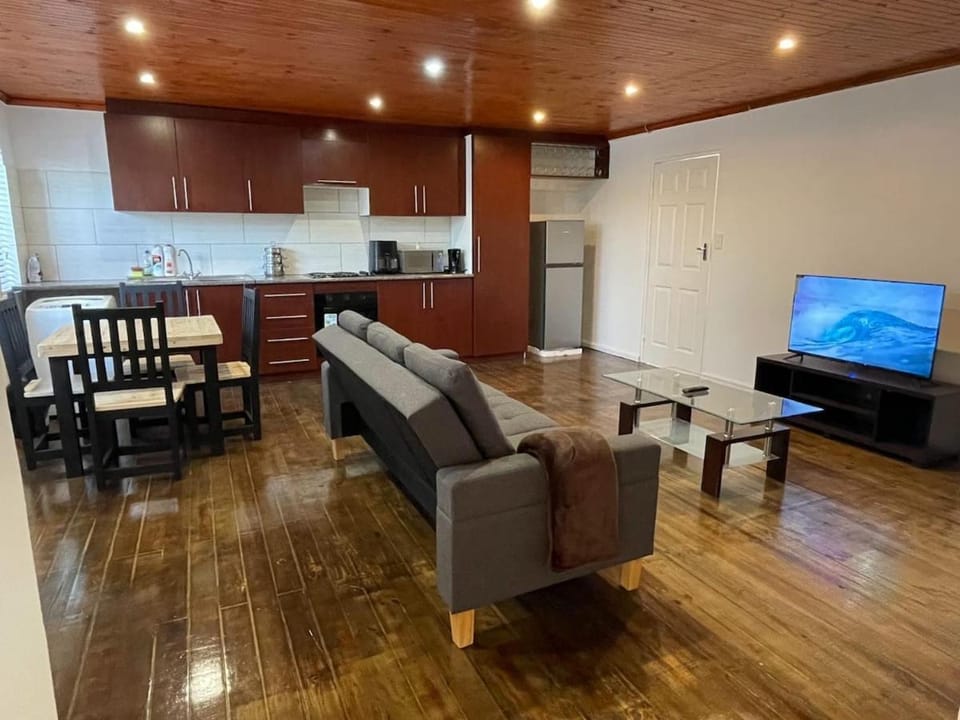 AAA Luxury Homes Goodwood Cpt Apartment in Cape Town