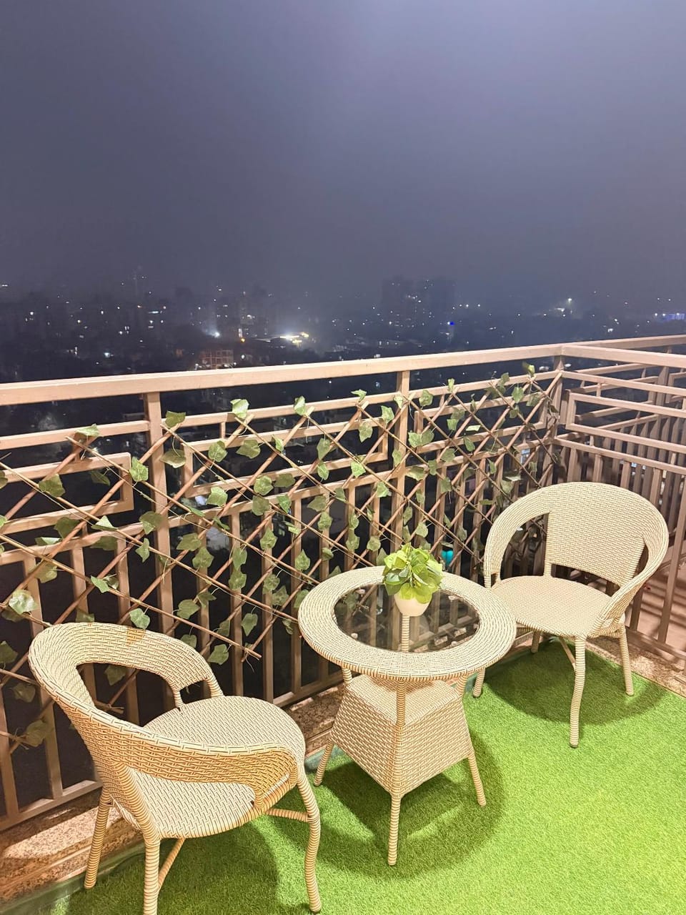 Hazelnut -Expo India centre Apartment in Haryana