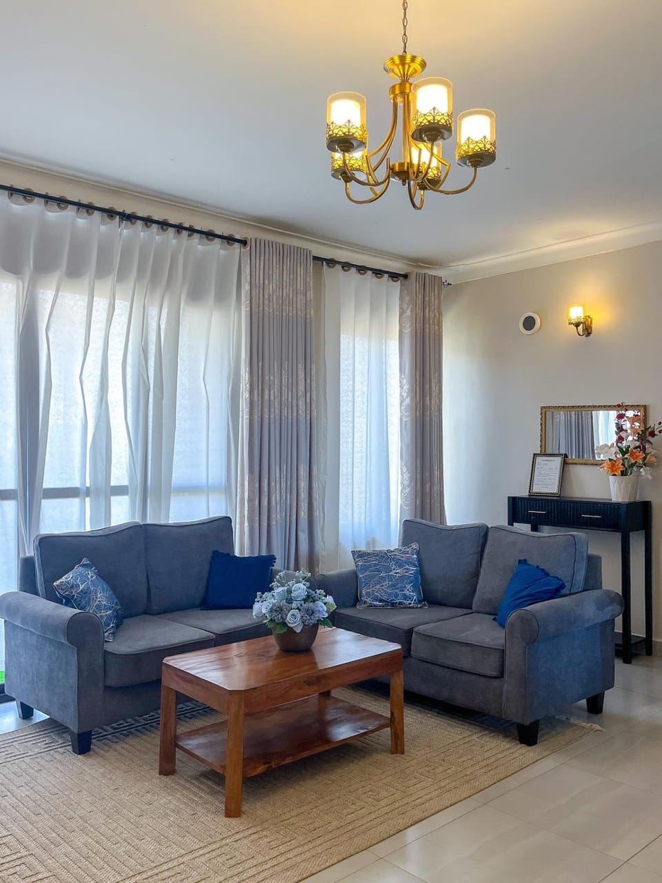 Elegant Comfort-2BR Apartment Kisasi Apartment in Kampala