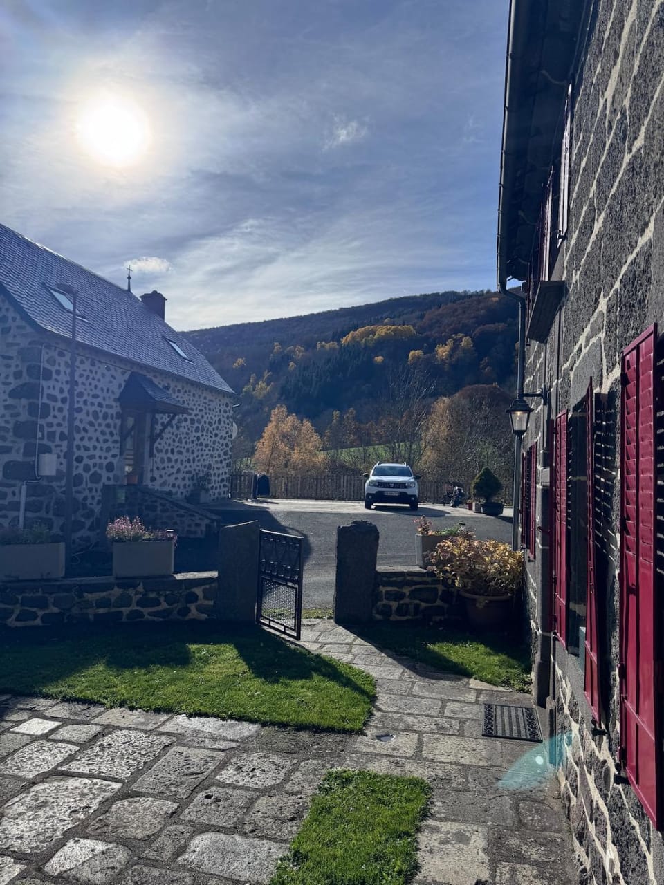 Le relais de Lustrande House in Auvergne-Rhône-Alpes