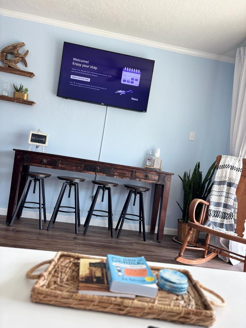 TV and multimedia, Living room, Dining area