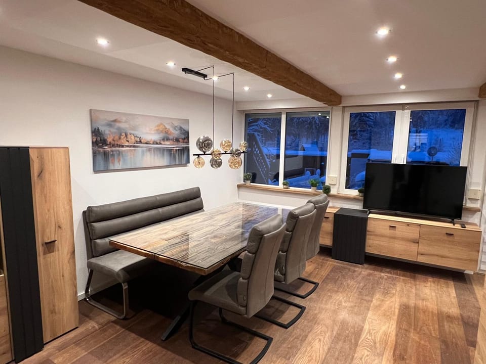 Living room, Dining area