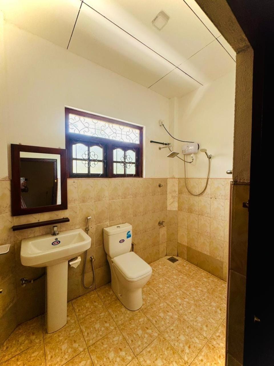Asiri guest house Bed and Breakfast in Southern Province