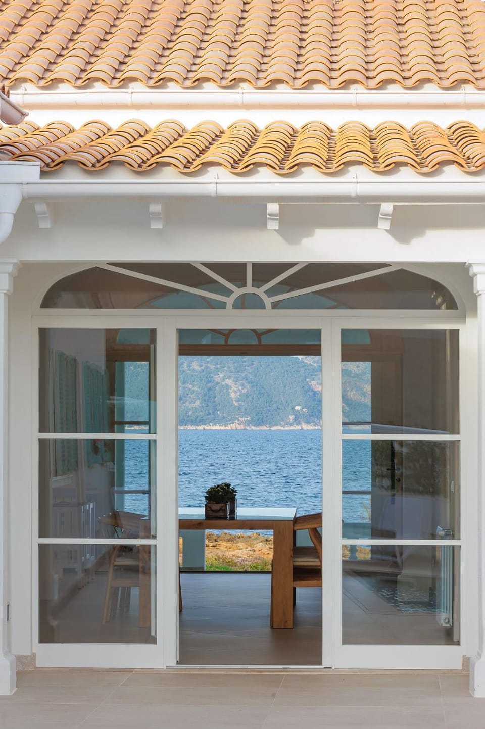 Property building, Facade/entrance, Sea view