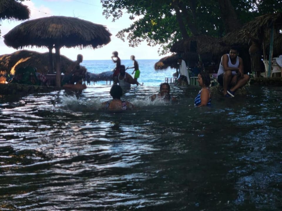 2 Bdrm, 1 Bath, Wifi, Near River and Beach,4L Apartment in Dominican Republic