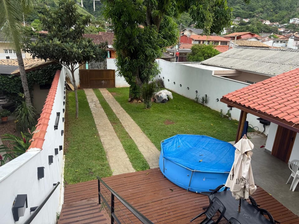 Casa 4 Suites a 200m da Praia ate 14 pessoas Sao Sebastiao House in São Sebastião
