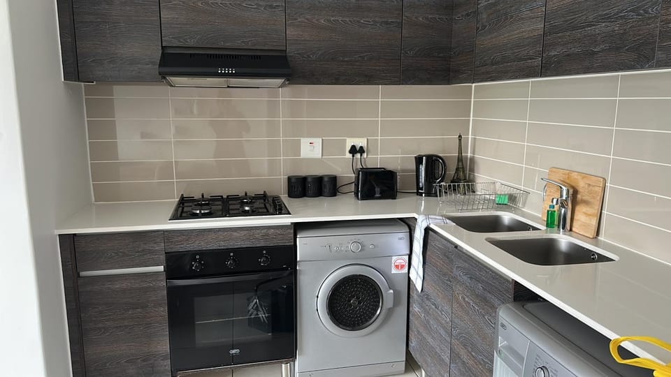 Urban retreat Fully Furnished Apartment Apartment in Gauteng