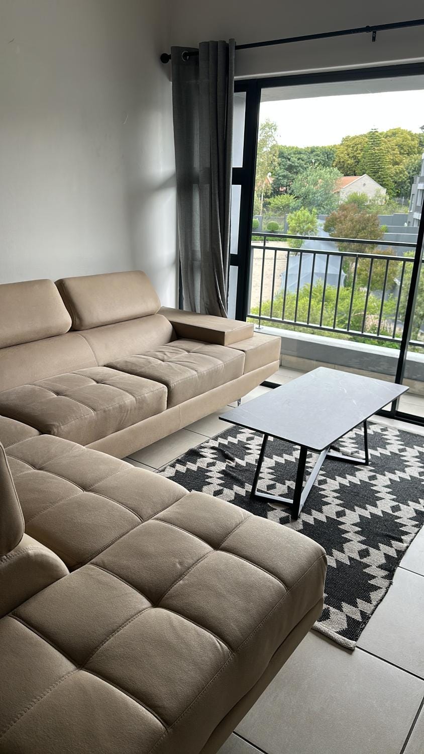 Urban retreat Fully Furnished Apartment Apartment in Gauteng