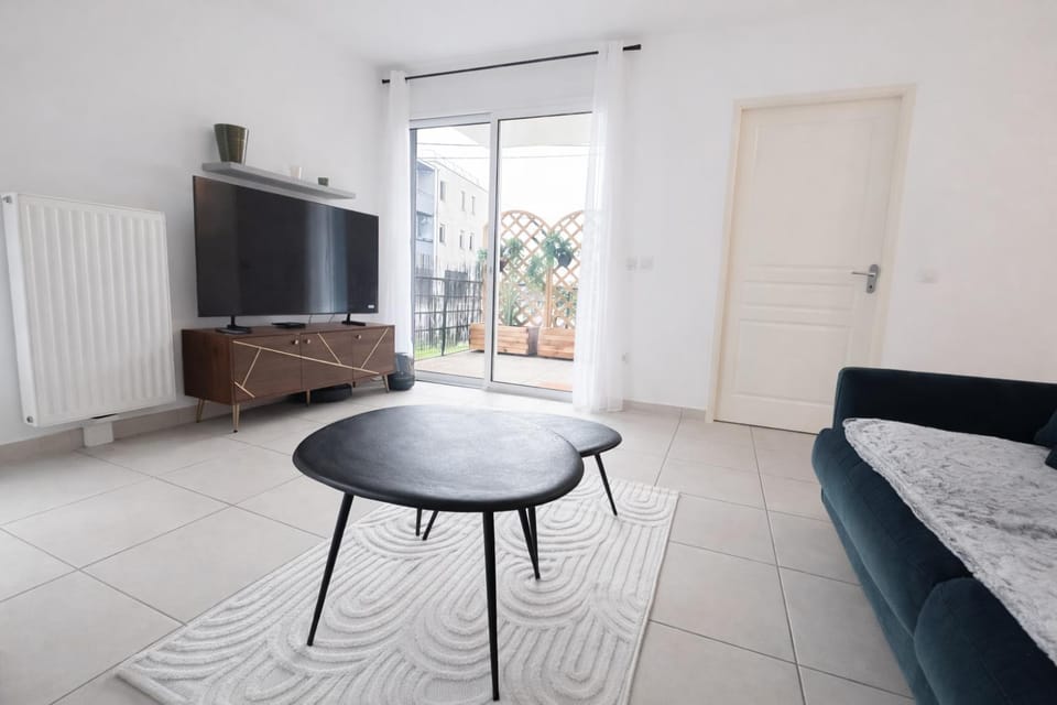 Appartement Cosy avec parking Proche aéroport et Bordeaux Apartment in Mérignac