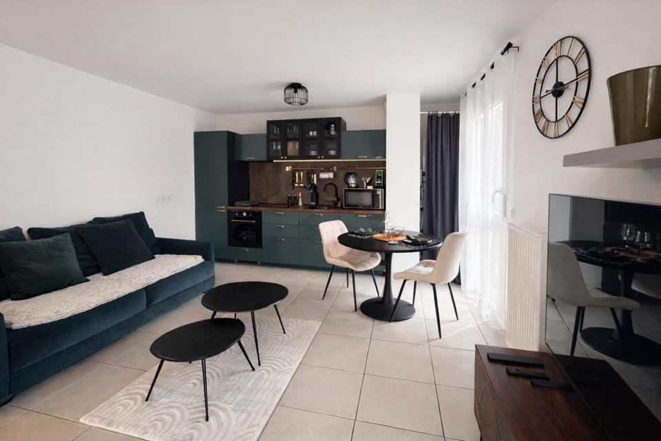 Appartement Cosy avec parking Proche aéroport et Bordeaux Apartment in Mérignac