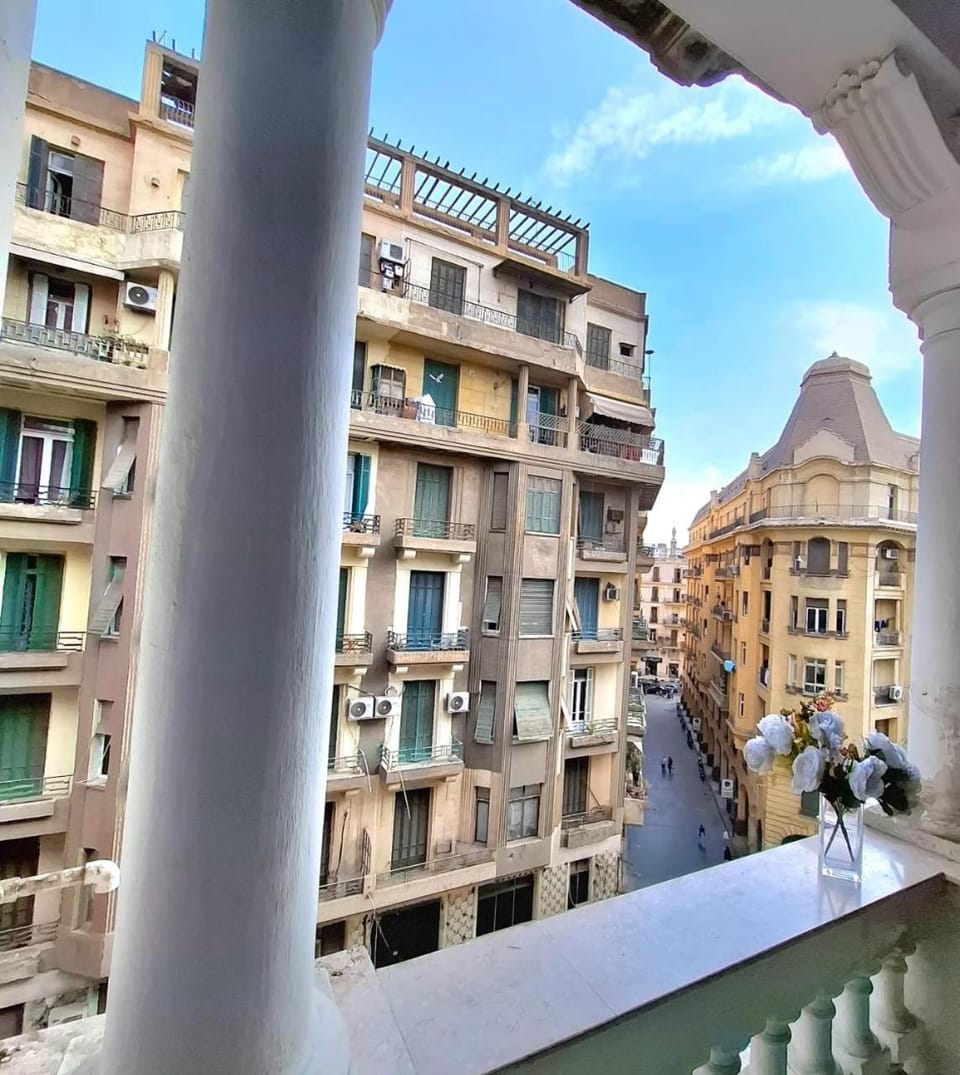 An ancient pal ace Hotel in Cairo