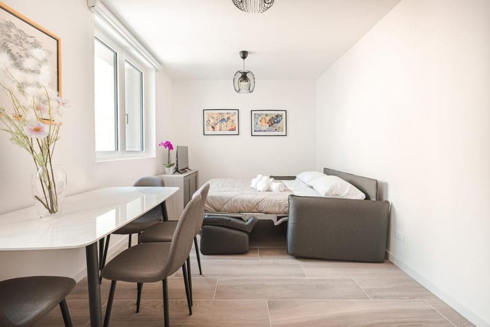 Free Parking Central Station Elegant Apartment Apartment in Trieste